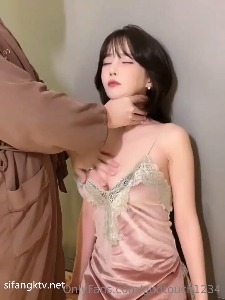 明星伙伴勾搭上了抗疫来沪的河南人妻小姐姐，屁股真大